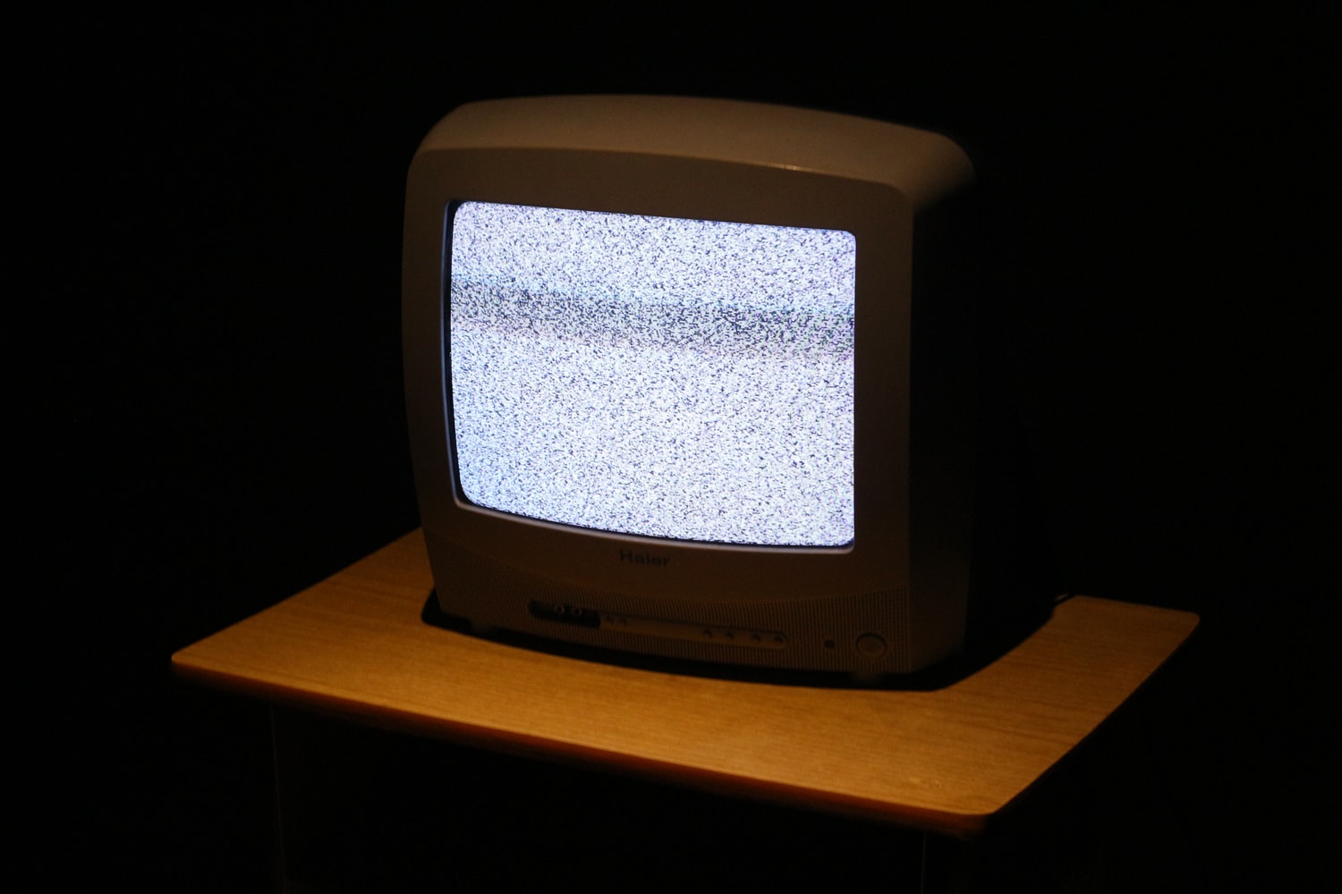 Agence Pulsi télévision écran seniors