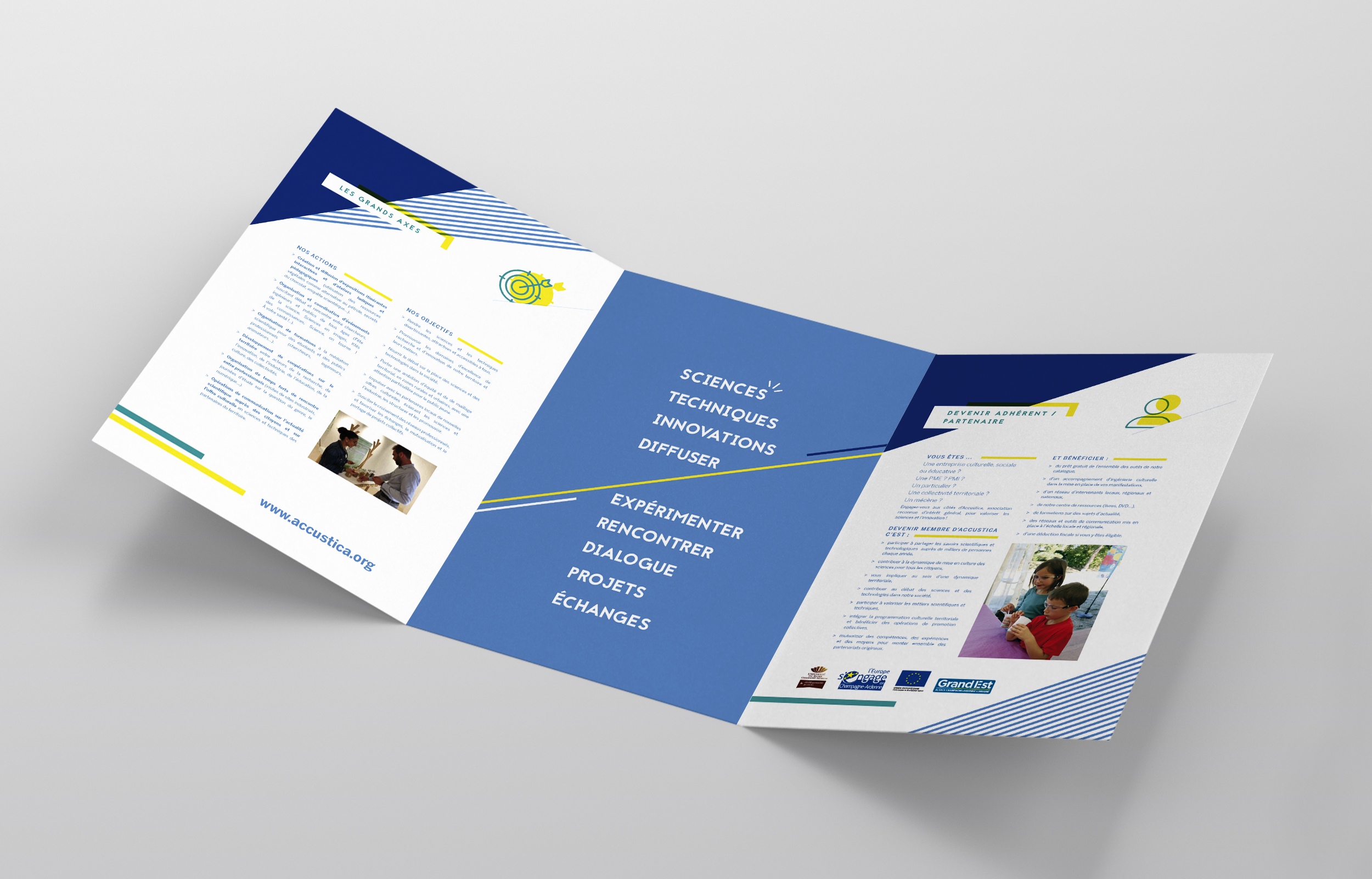 Leaflet Mockup - 3 x A4 mm